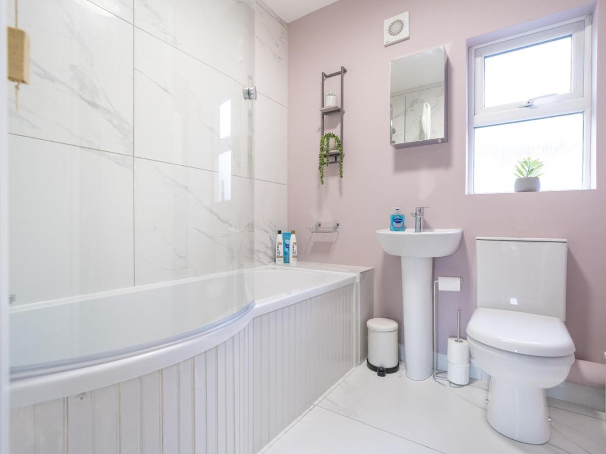 Pass The Keys 58 Lw Ave Stunning 2Br Terrace Top Location Lots Nearby Belfast Exteriör bild